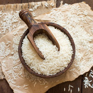 فروش انواع برنج هاشمی درجه یک و انواع چای لاهیجان درجه یک و بادام زمینی تازه آستانه