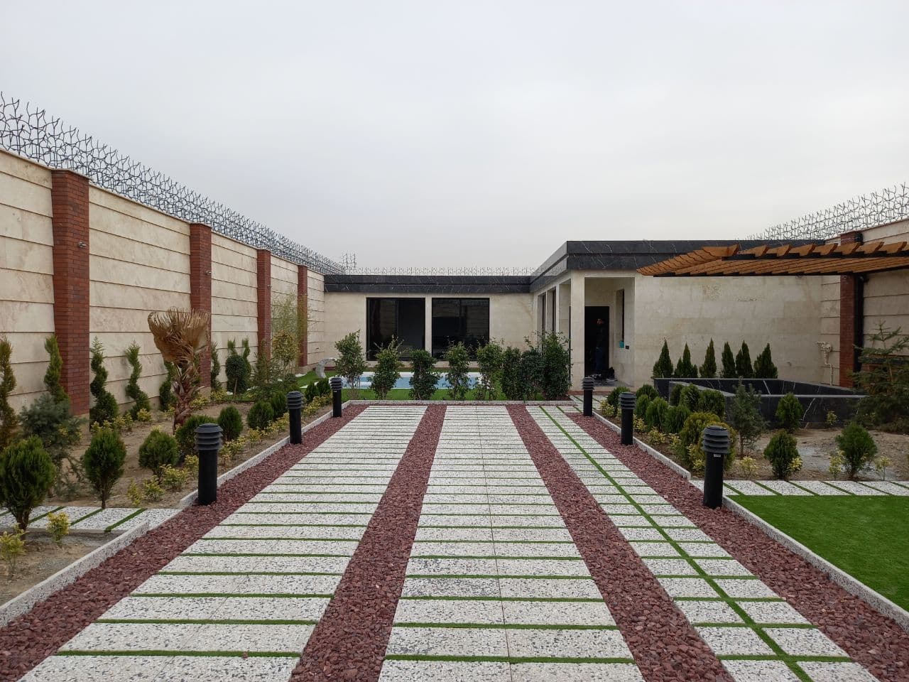 525 متر باغ ویلا با سند تکبرک در شهریار